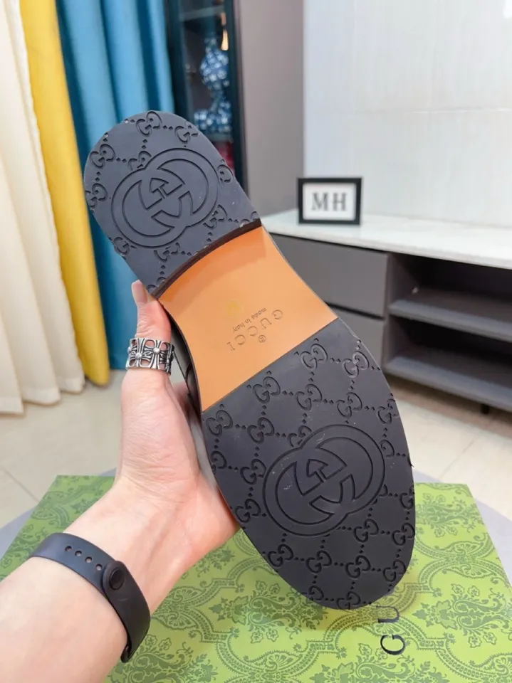 Men's shoes 💰500🌹🌹Niuli [GUCCI Gucci] A new style of formal men's leather shoes is coming~ The original quality upper is made of patent leather imported from Italy, the leather is soft and delicate, comfortable and soft first-layer cowhide lining, rubber wear-resistant outsole, the shoe shape is dignified and domineering, and the luxury charm cannot be concealed! The natural and free nouveau riche leads the trend. Code number: 38-44